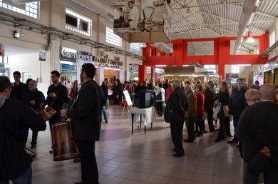 La Degollà ambienta musicalmente el Mercat Sant Roc