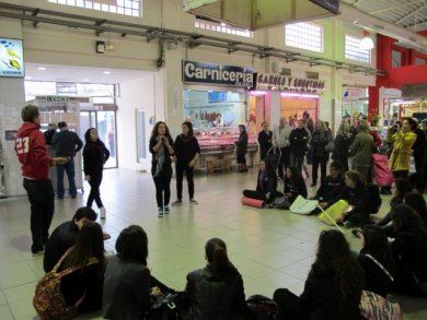 Poesia en el Mercat de Sant Roc