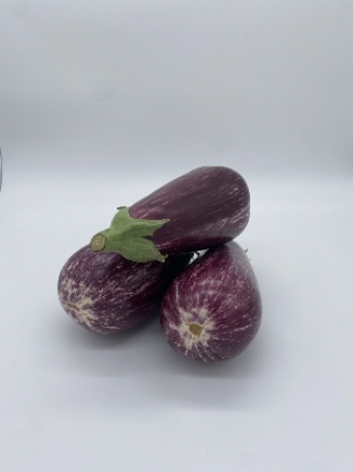BERENJENA  rallada ( peso aprox.350gr.pza.)