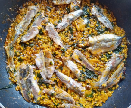 Paella de boquerones