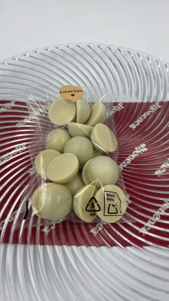 Bombones chocolate blanco te macha y limón