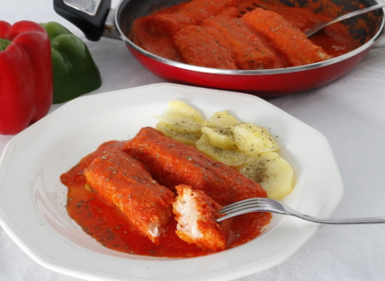Merluza salsa pimiento
